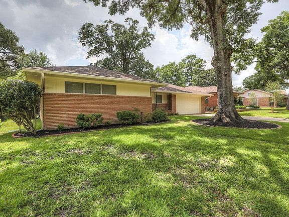 2nd image of 6231 Grovewood Ln