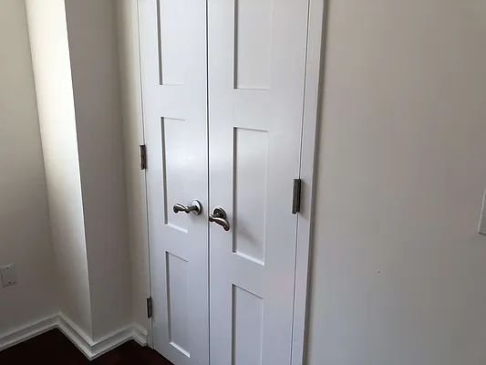 Rented by Chase Global Realty Corp | media 16