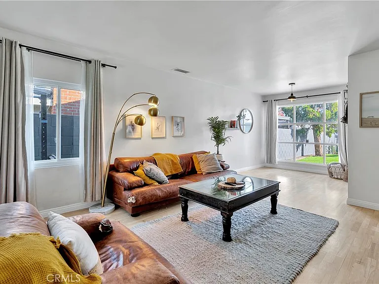 6514 Coldwater Canyon Ave — Photo 18
