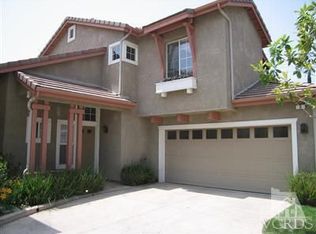 8 Skyflower Ln, Simi Valley, CA 93065
