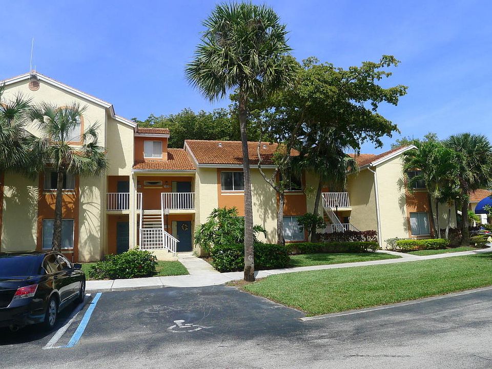 1st image of 1146 The Pointe Dr
