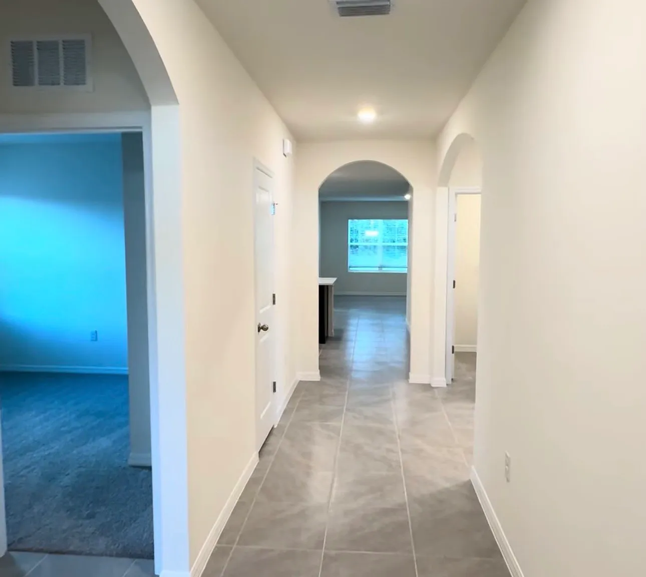 4 bed, 1828 sqft, $2,000 — Photo 3