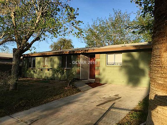 3rd image of 2660 San Gorgonio St