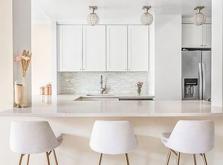 211 E 53rd St APT 9D, New York, NY 10022