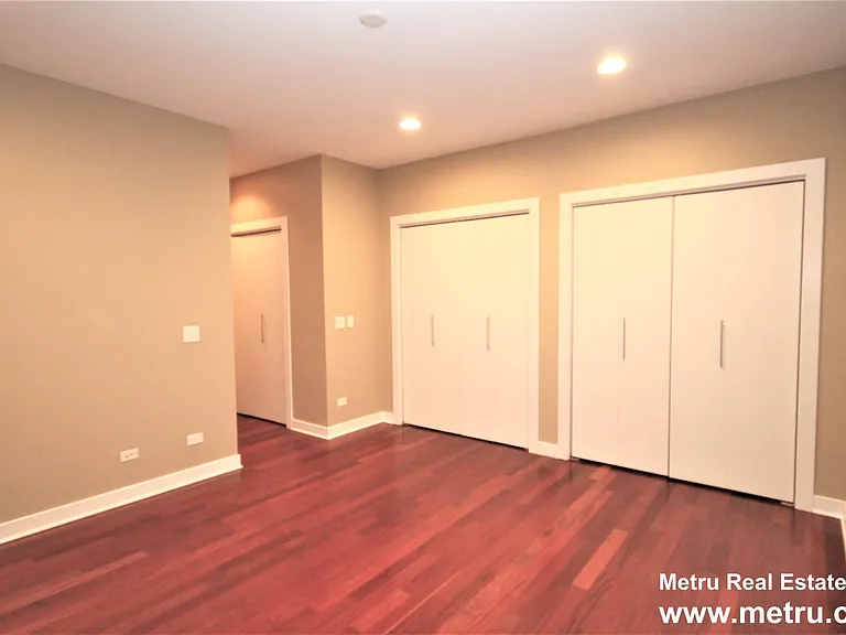 2358 W School St #4W — Photo 15