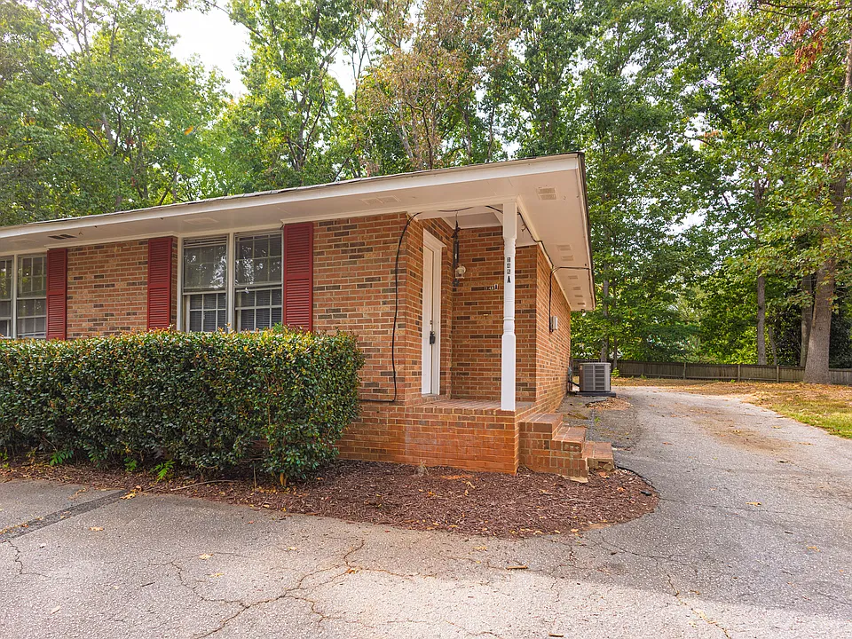 146 Hidden Hill Rd #A
