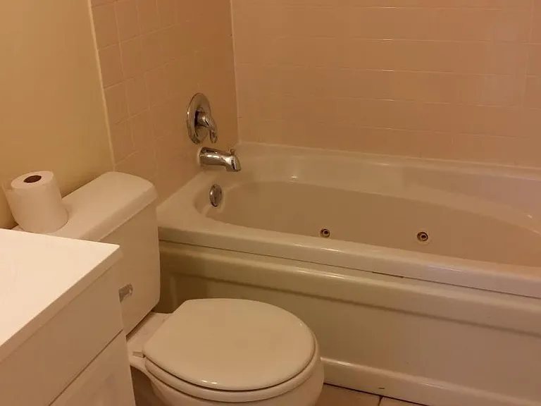 1751 Queensbury Cir — Photo 2