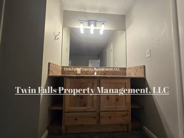 256 Crestview Dr — Photo 25