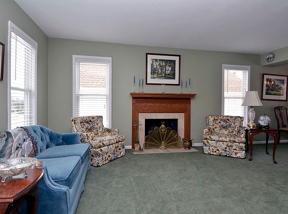 3rd image of 1705 Green River Dr
