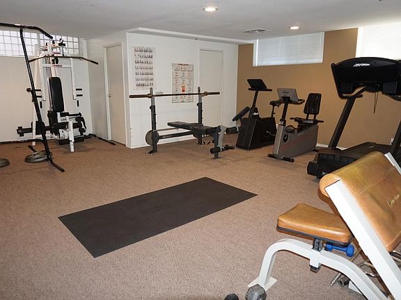 4th image of 4417 Hazeltine Ave APT 103