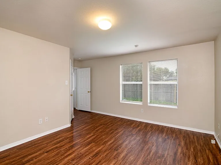 1514 Cover Dr — Photo 12