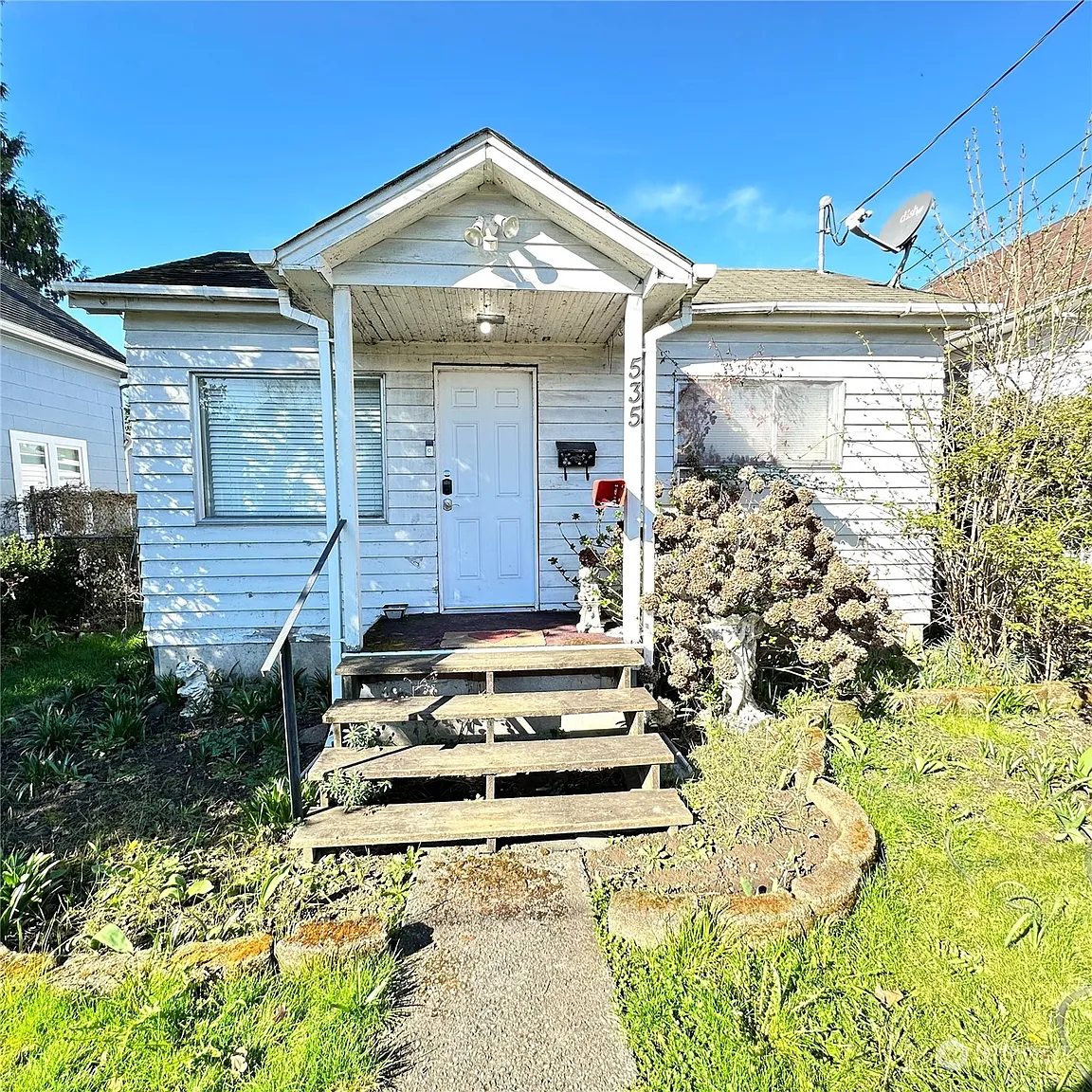 535 Smithers Avenue S photo 1