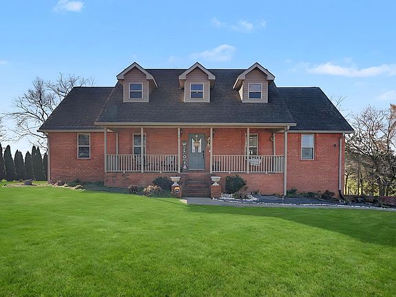 2nd image of 48 Fox Run Ln