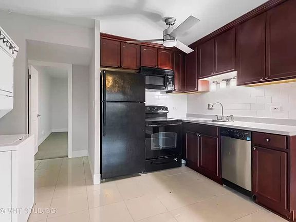 4th image of 5527 E Lake Dr APT F