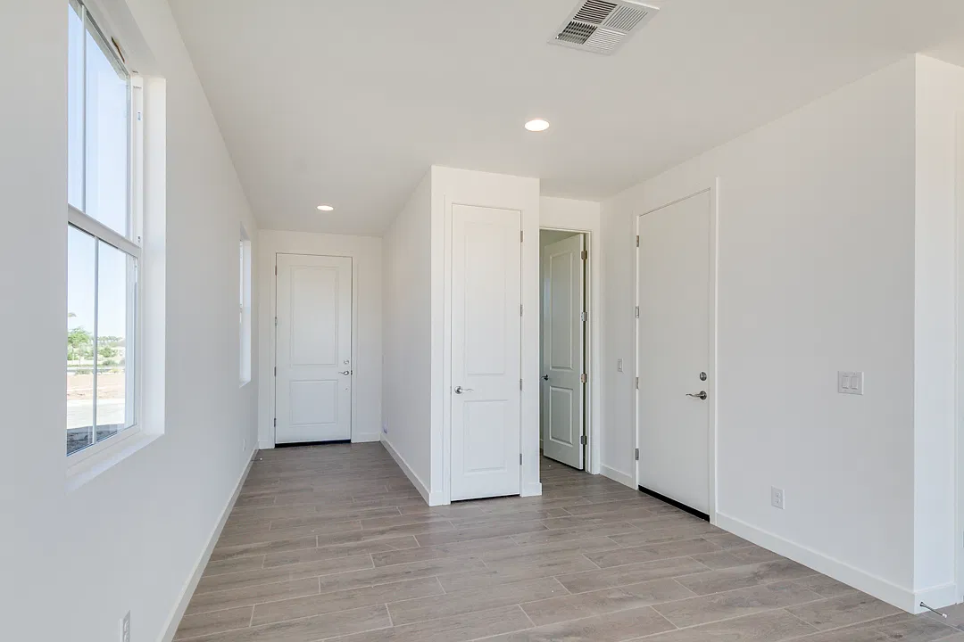 5540 South Keene - 1 — Photo 3
