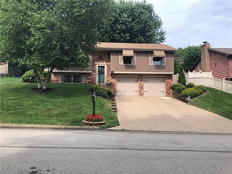 1st image of 15 Meadow Dr