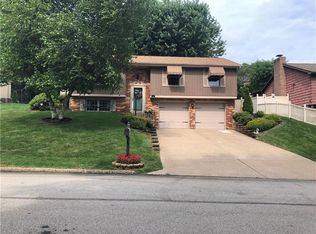 15 Meadow Dr, Greensburg, PA 15601