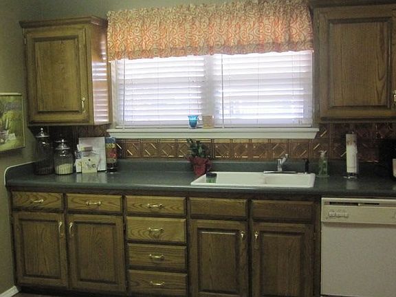 2nd image of 2110 Grinnell Dr