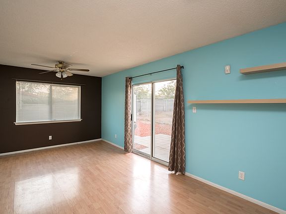 3rd image of 4717 Tennessee Pl NE