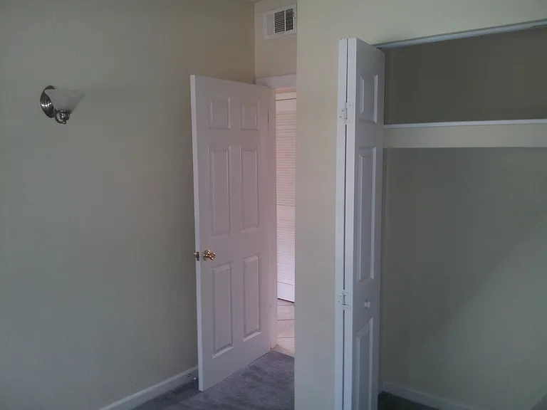 3903 SE 15th St — Photo 3