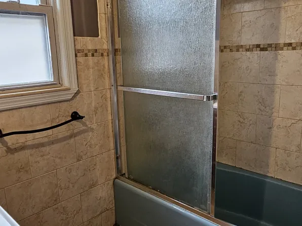 502 Avenue East image 14 of 28