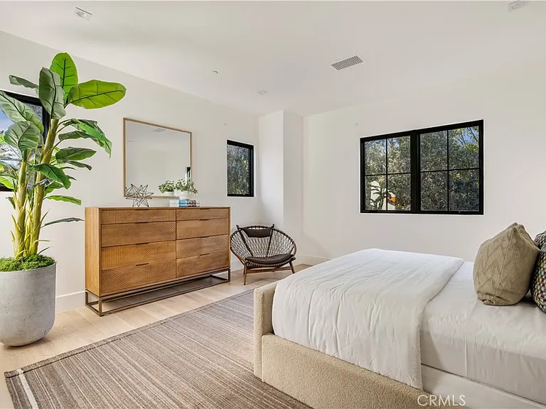 24341 Rolling View Rd — Photo 29