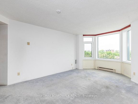 3rd image of 1025 Grenon Ave #715