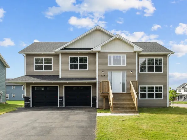 129 Royalty Rd, Charlottetown, PE C1E 3E7