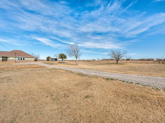 4th image of 355 Little Elm Creek Rd