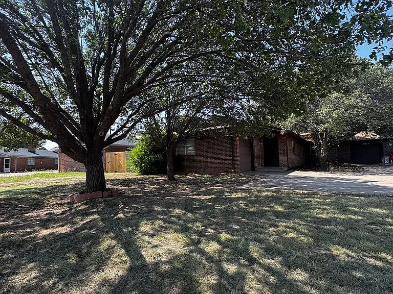 2809 Lawton Dr — Photo 14