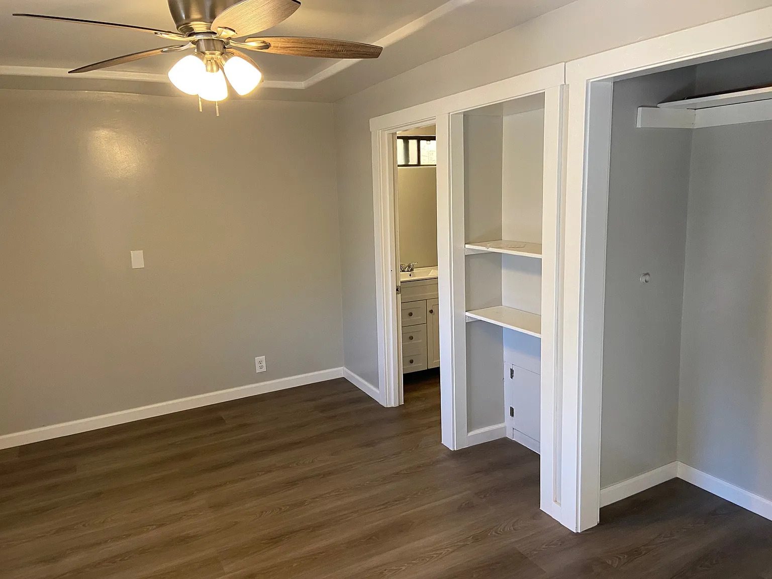 2 bed, 750 sqft, $2,200 — Photo 4