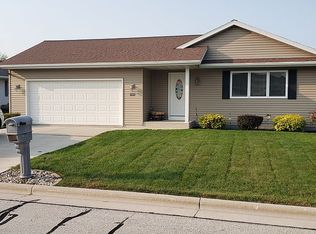 1604 Killdeer Ct, Sheboygan Falls, WI 53085
