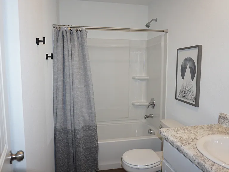 1487 Meadows Dr — Photo 30