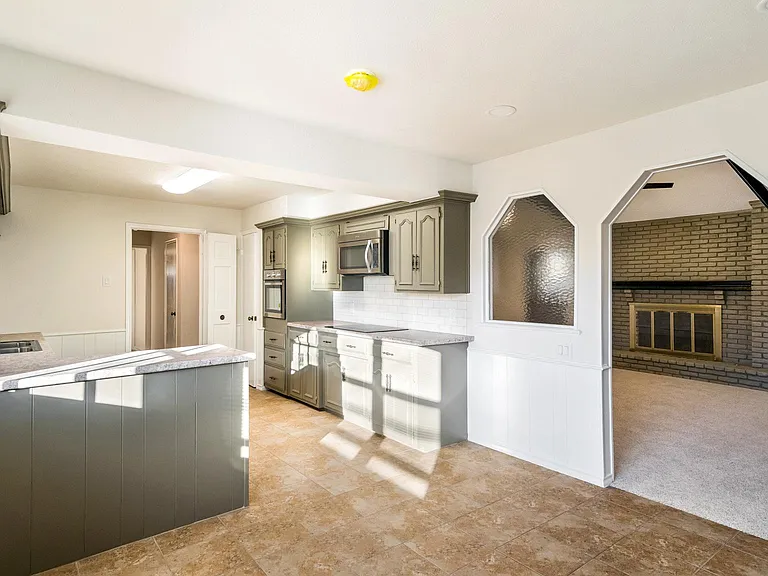 8635 Bacardi Dr — Photo 13