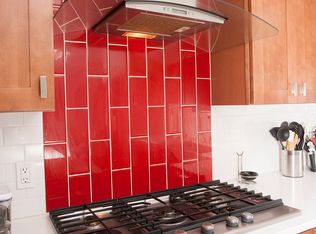 121 Acorn Ln, Voorhees, NJ 08043