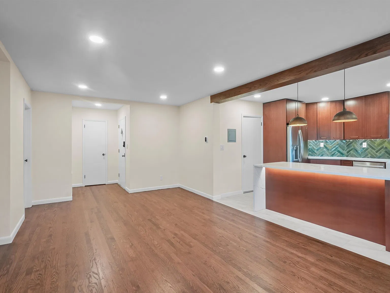 2 bed, 1.5 bath, $3,600 — Photo 3