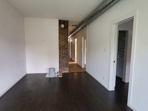 4th image of 1625 W Beach Ave #2