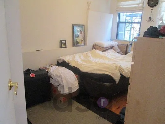 Rented by DSA Realty | media 34