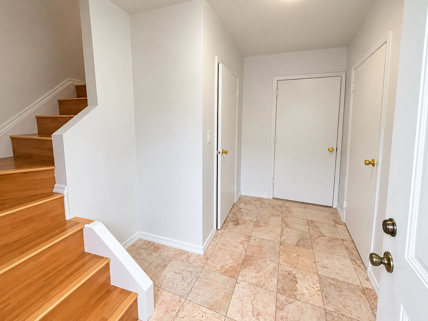 3 bed, 1.5 bath, 1452 sqft, $2,900 — Photo 4