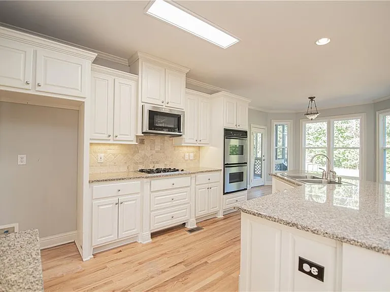 4012 Erin Dr — Photo 20