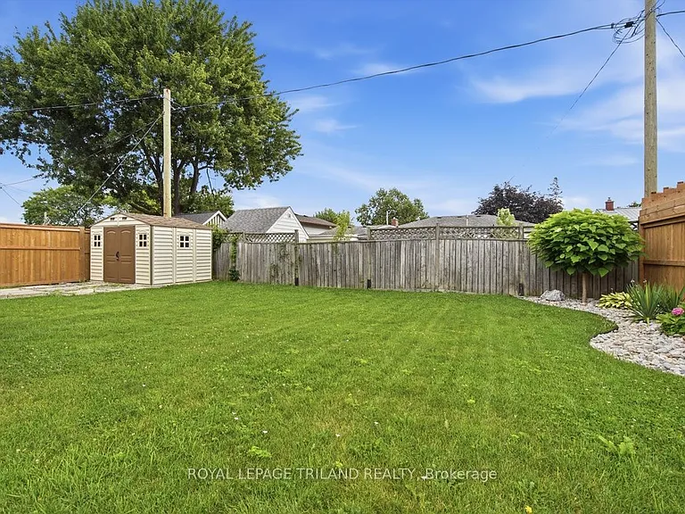27 Aldborough Ave — Photo 20