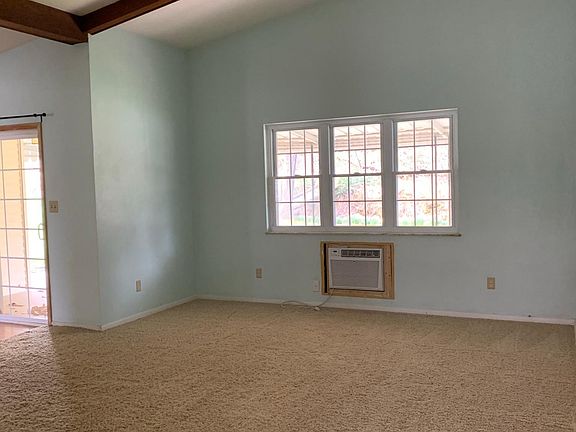 Large vaulted living room