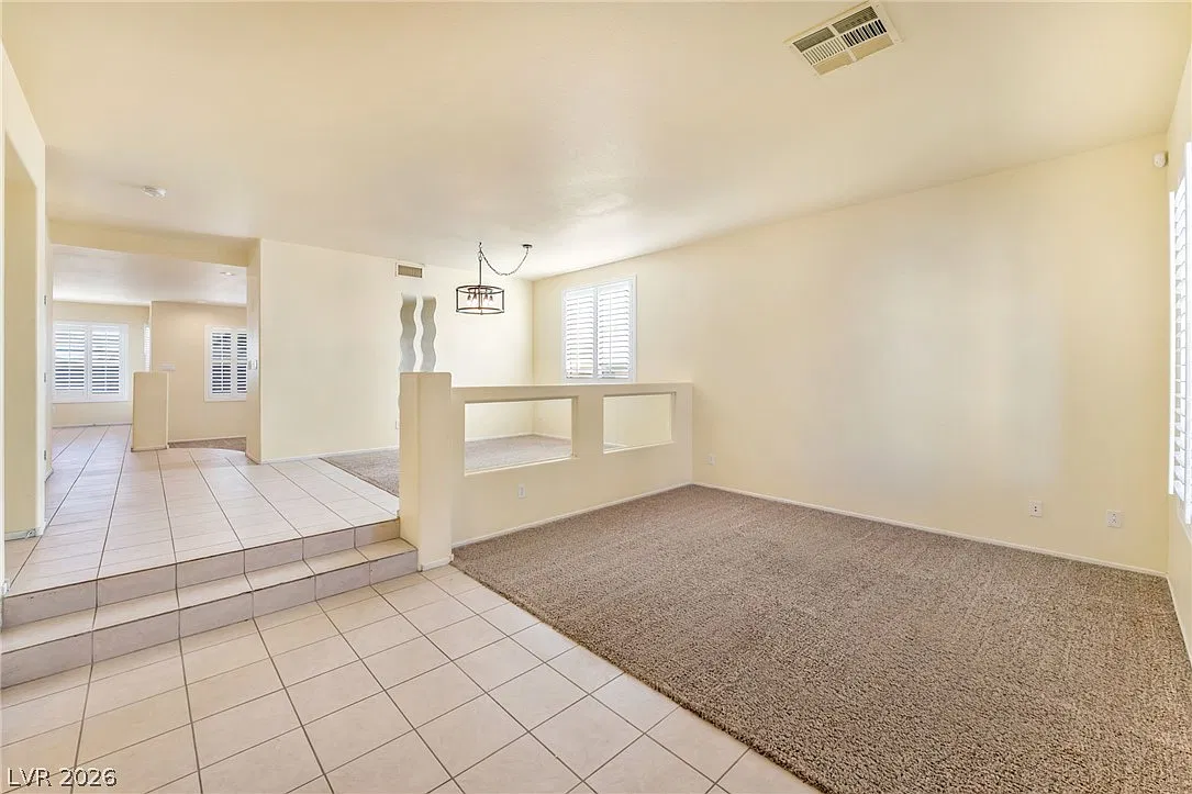 5 bed, 3.0 bath, 3177 sqft, $2,550 — Photo 4