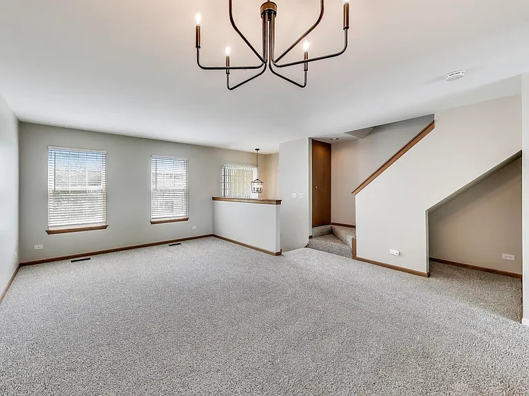985 Manchester Cir #985 — Photo 5
