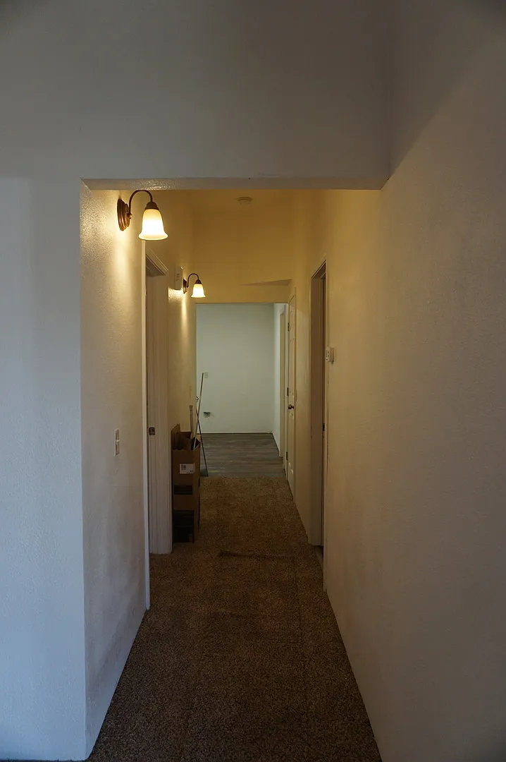 908 E Main St — Photo 4