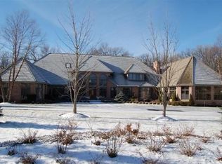 26990 N Countryside Lake Dr, Mundelein, IL 60060