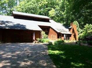 2118 Stoneybrook Ln, Temperance, MI 48182