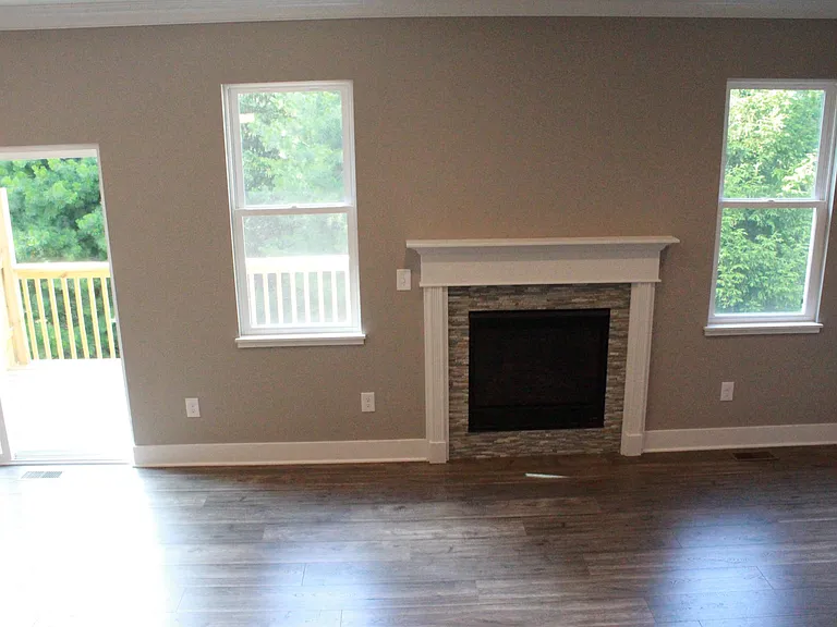 2039 Hamilton Rd — Photo 11