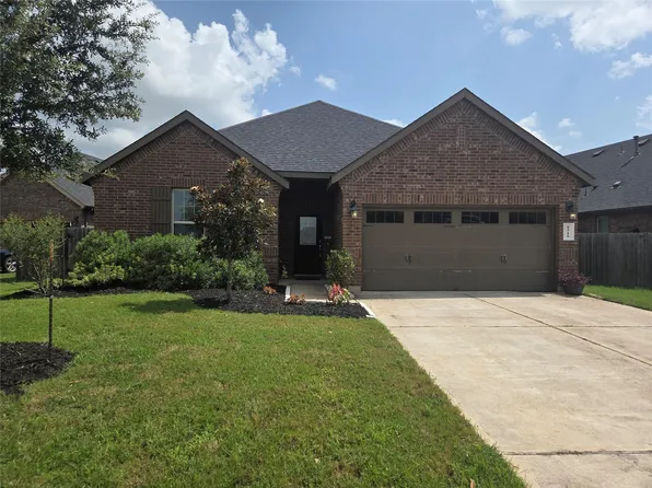 8519 Golden Field Dr, Rosenberg, TX 77469