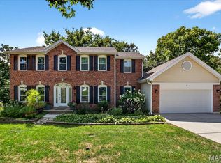 465 Redwood Forest Dr, Ballwin, MO 63021